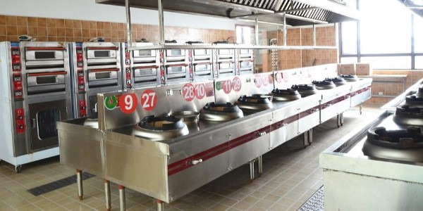 飯店后廚能裝空調嗎？飯店的廚房安裝中央空調適不適合？