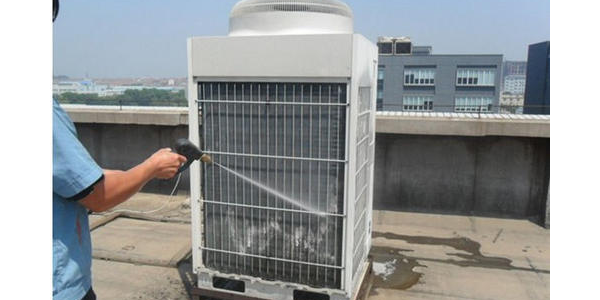 商用中央空調不清洗，這些麻煩就會找到你