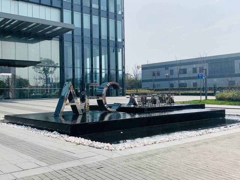 大虹橋國際中央空調維修工程