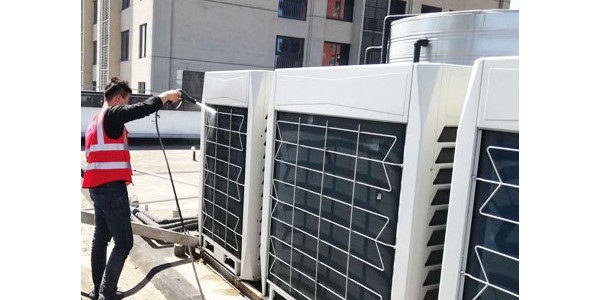 商用中央空調(diào)清洗保養(yǎng)注意事項