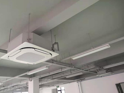 中央空調送風口結露滴水是怎么回事？