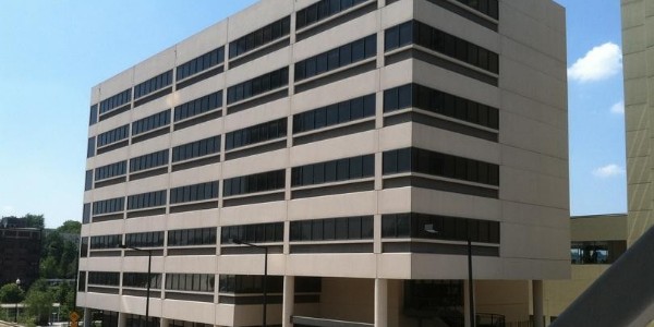 辦公樓適合安裝美的商用中央空調嗎？